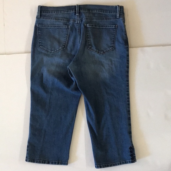NYDJ Classic Cropped Jeans size 12 with Sequined Appliqué detail at hem - Picture 2 of 8